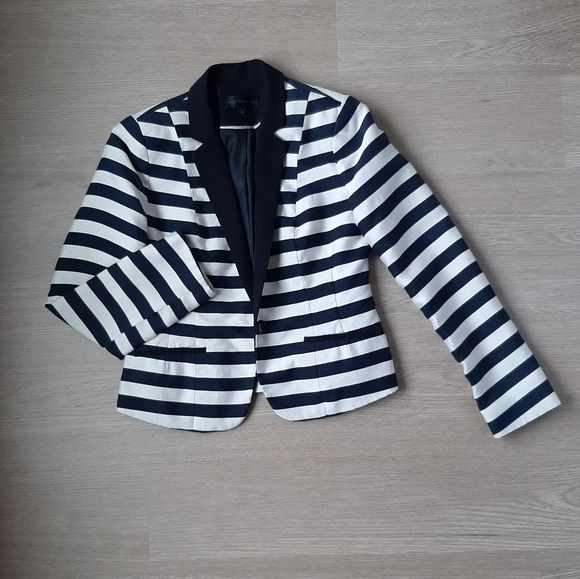 Worthington Women's Notch Lapel Bold Striped Blazer Black/Beige Size PS - Picture 6 of 6